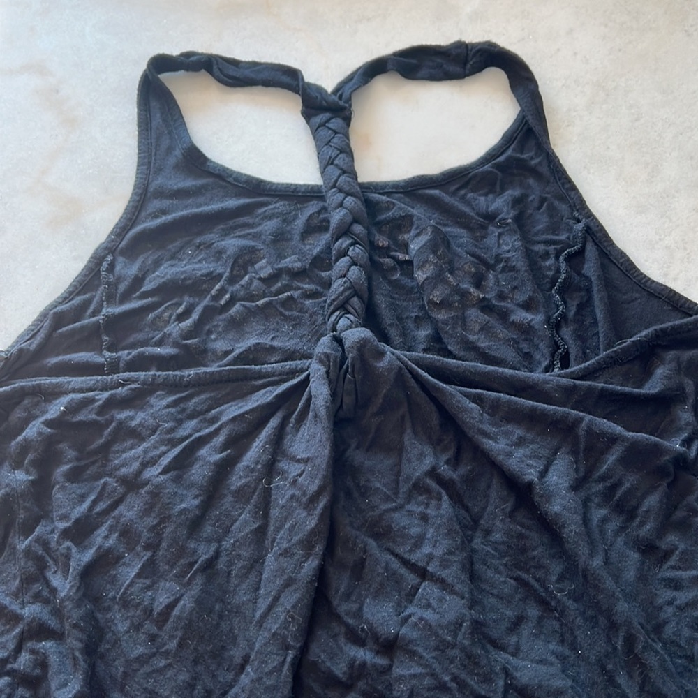 Small black tank - Picture 2 of 2